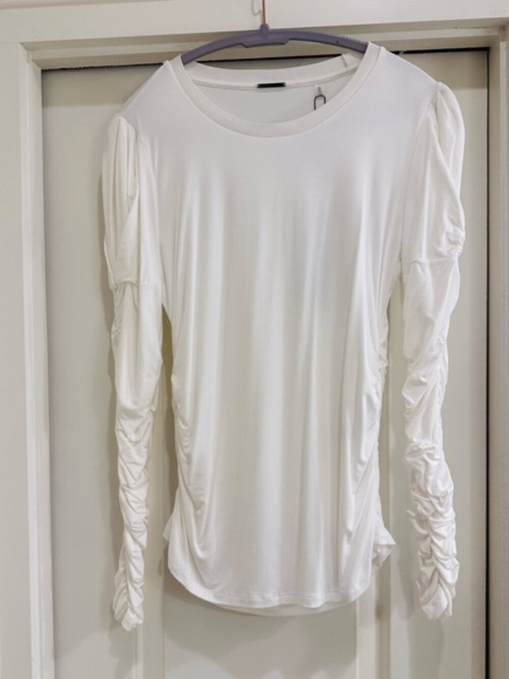 Elie Tahari White Ruched Sleeve Top